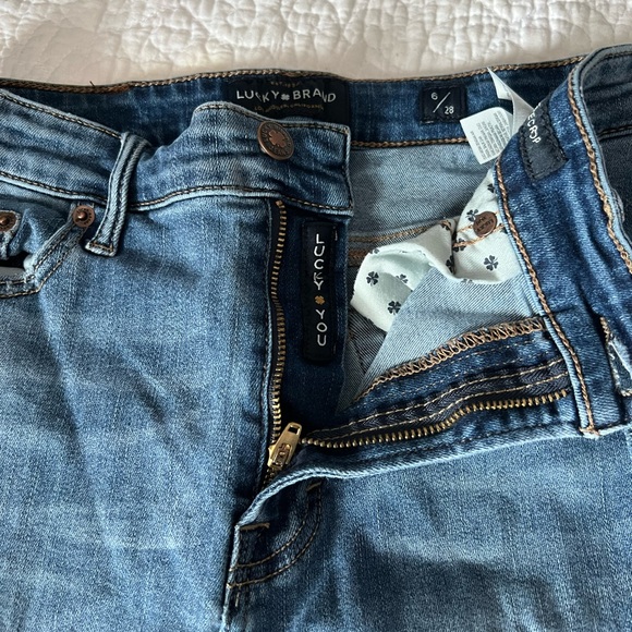 Lucky Brand Jeans - Picture 3 of 5